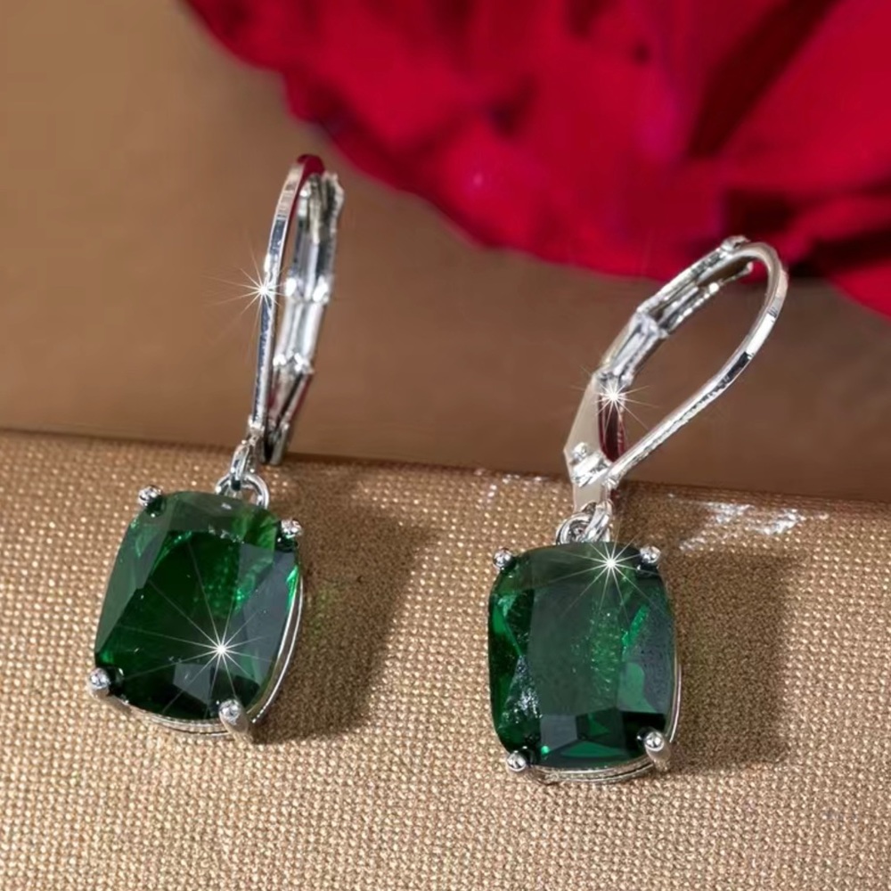 Beautiful Cushion Cut Emerald Drop Earrings